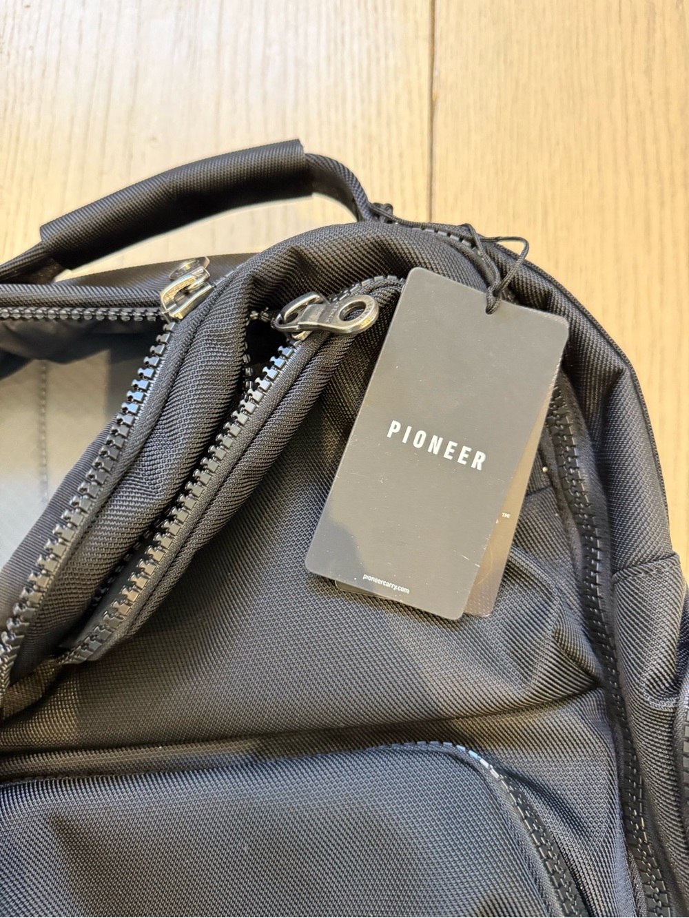 Pioneer Black Men's Travel Backpack NEW with tags - Picture 5 of 14